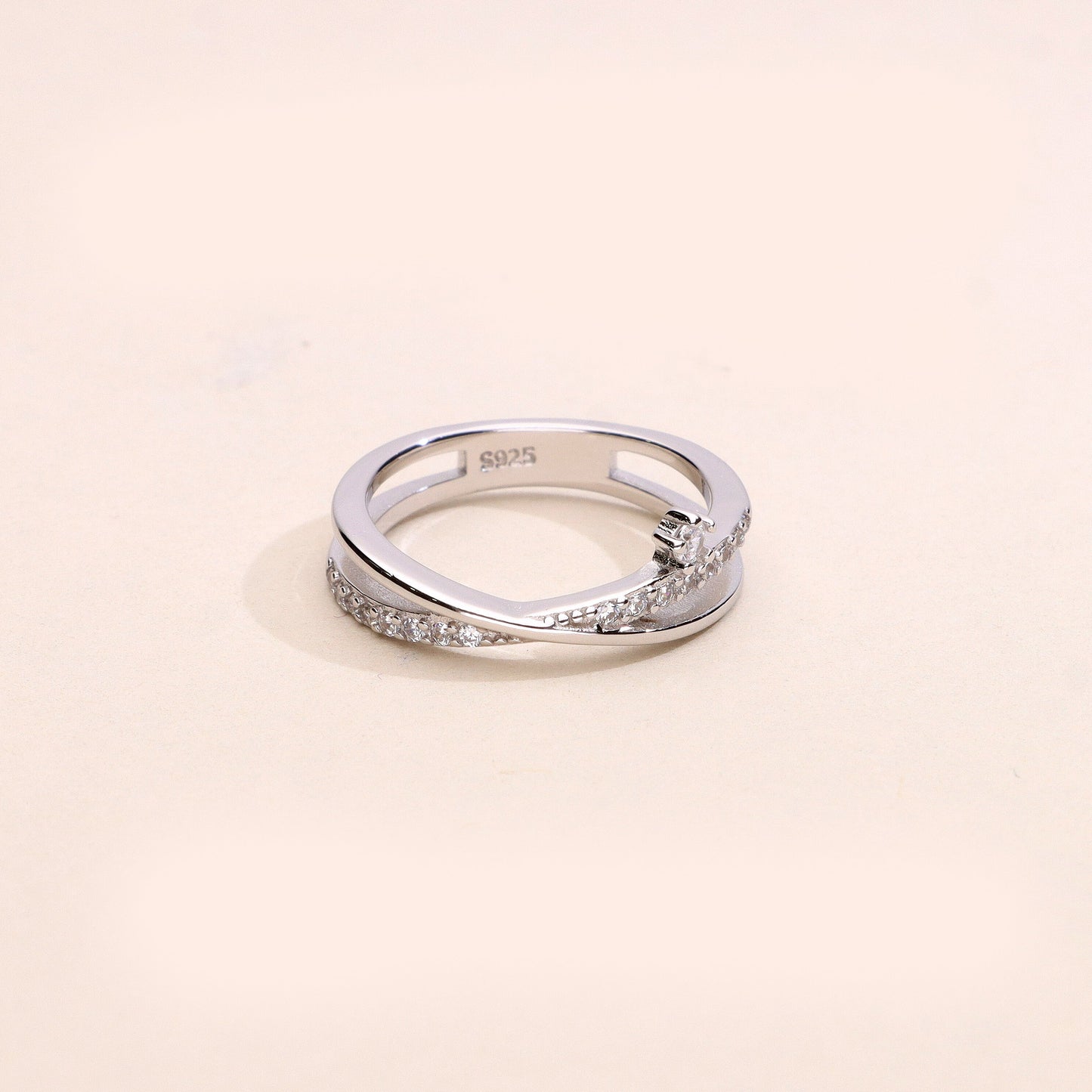 Everly Crossover Ring