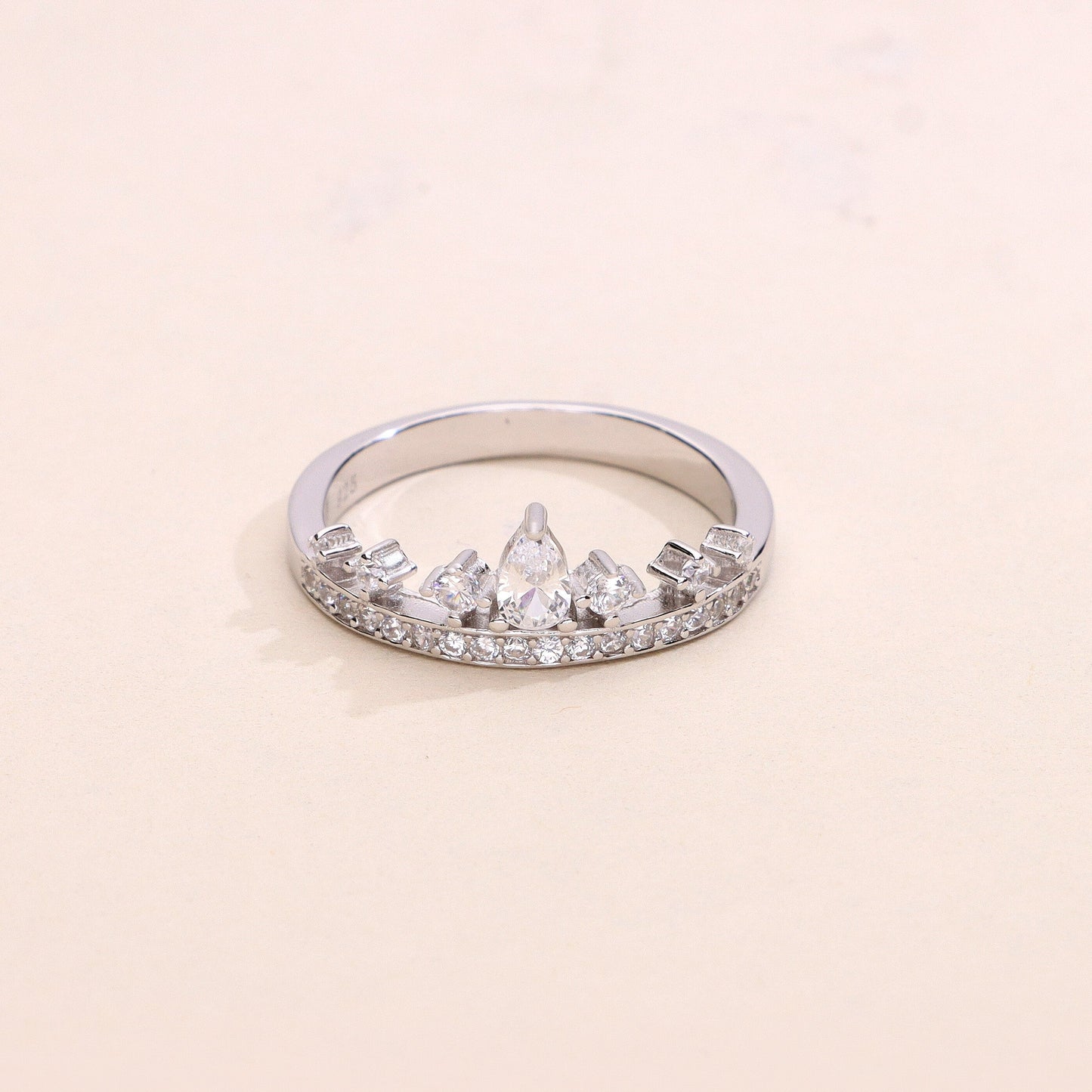 Tiara Ring