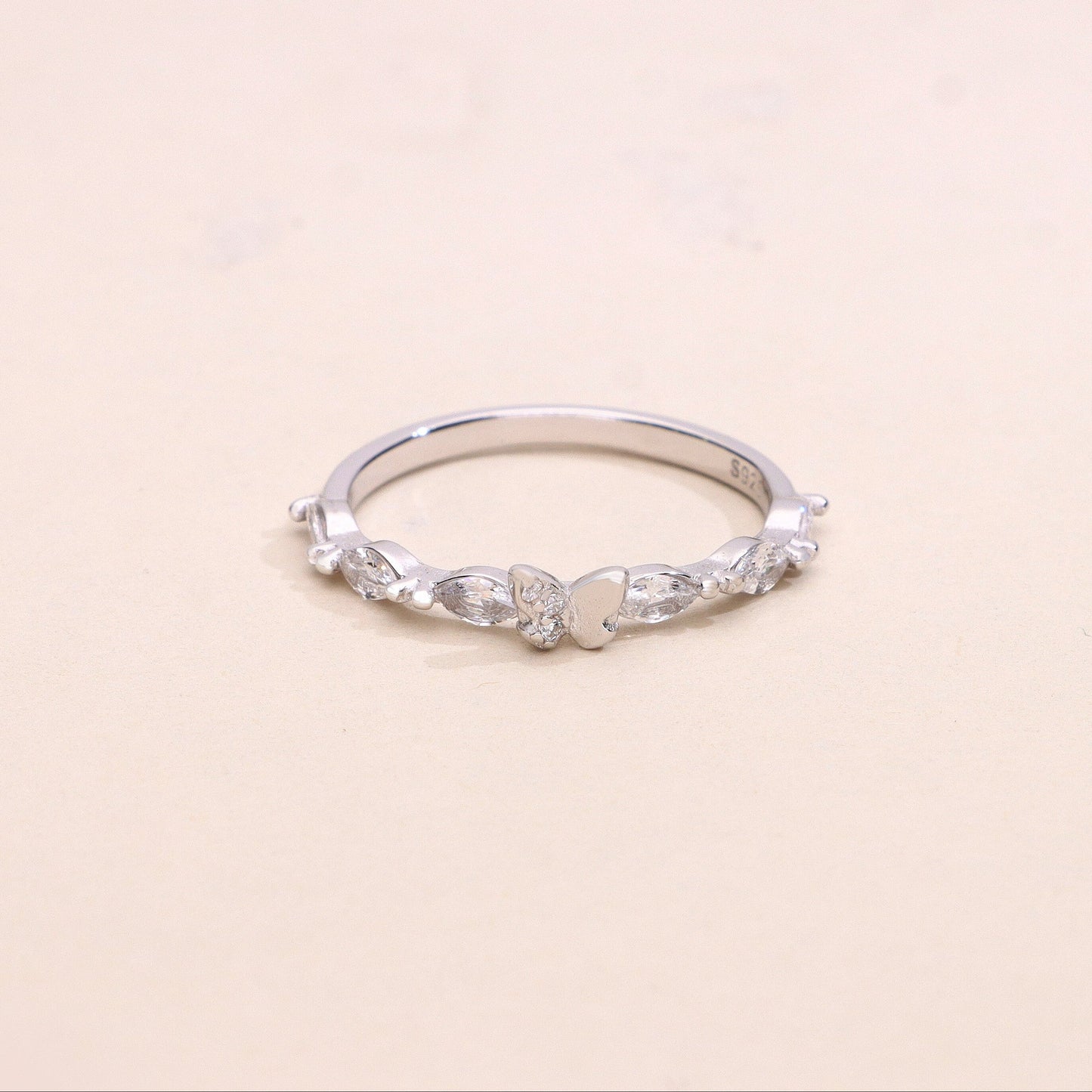 Papillon Ring