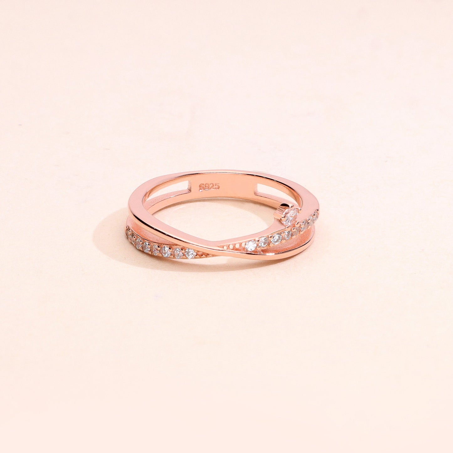 Everly Crossover Ring