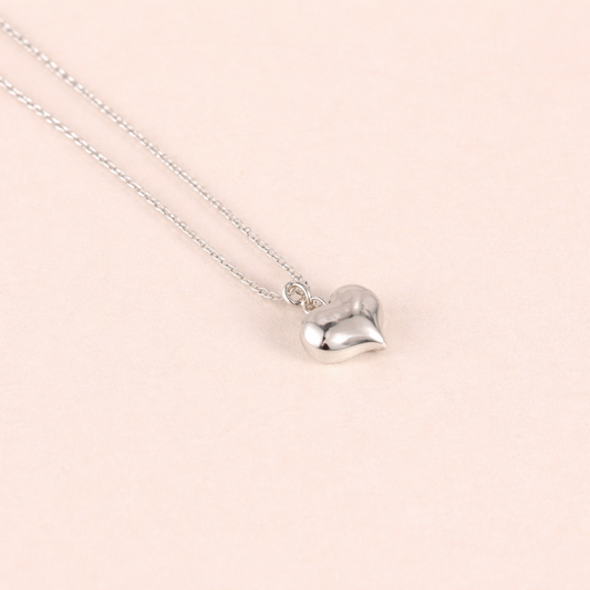 Leva Heart Necklace