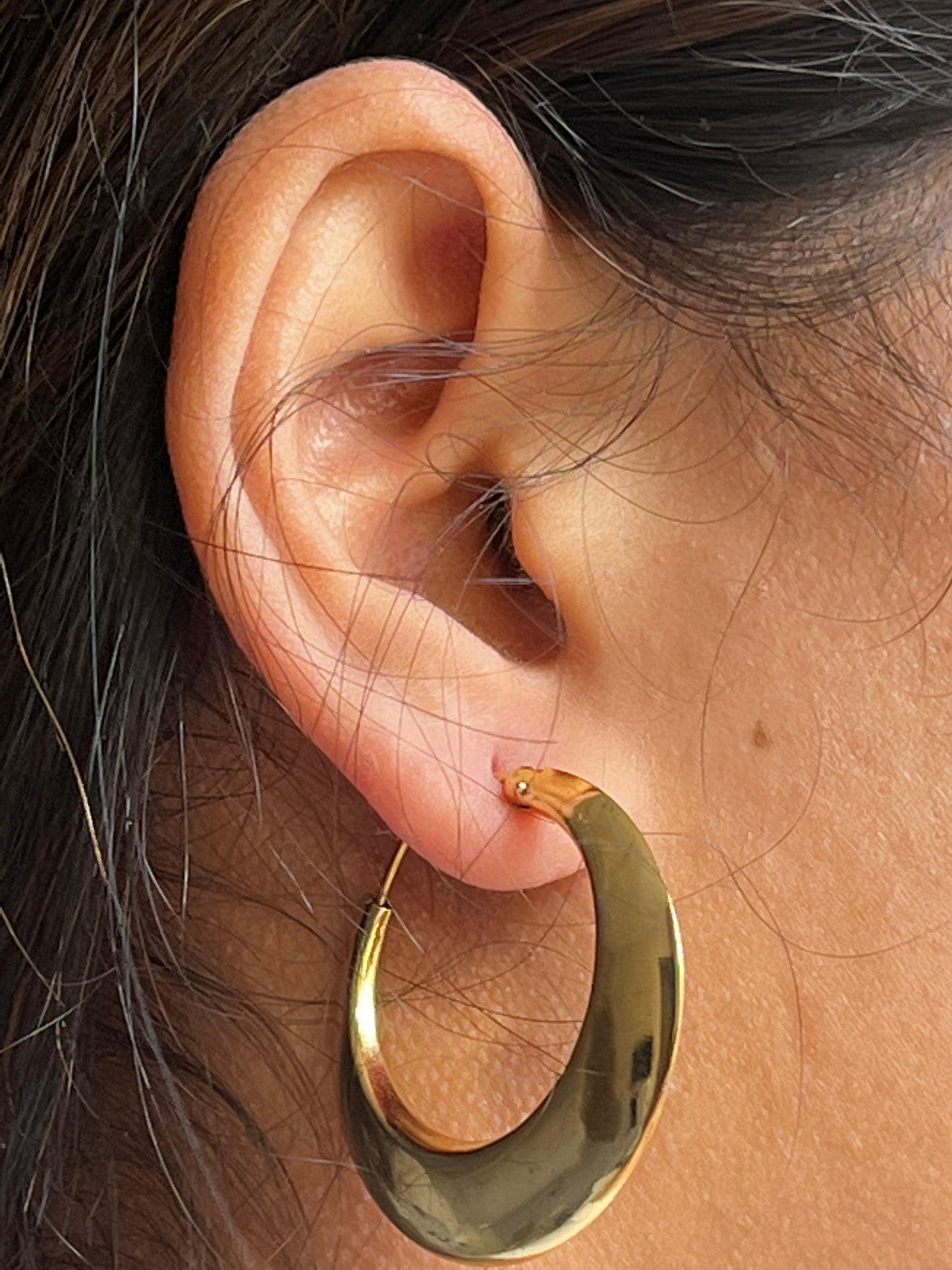 Michelle Gold Hoops